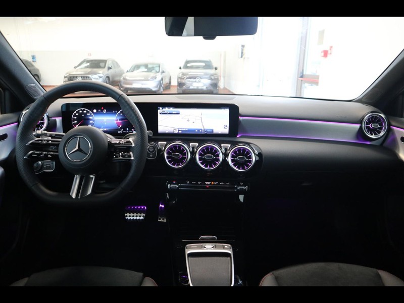 13 - Mercedes Classe A 180 d amg line advanced plus speedshift dct amg 8g