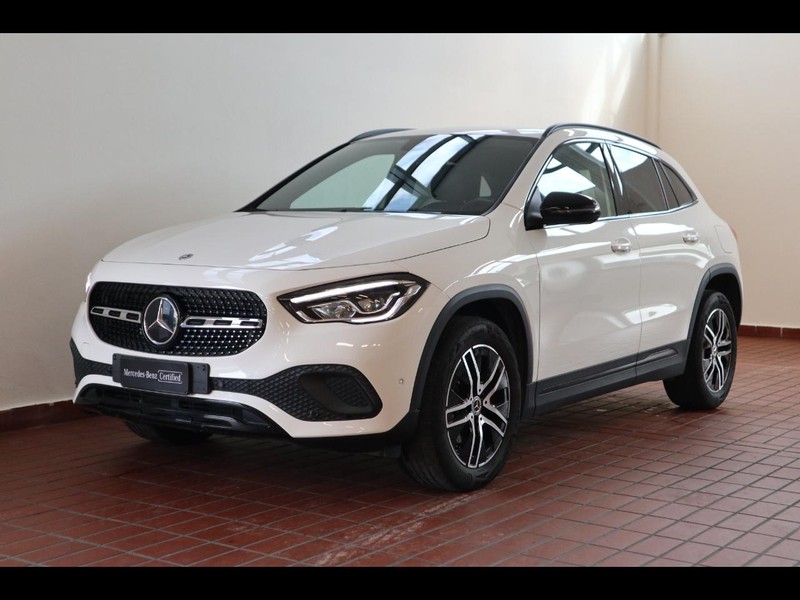 1 - Mercedes GLA 180 d sport plus 8g-dct