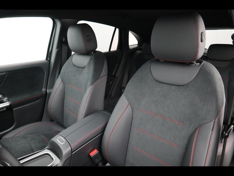 7 - Mercedes GLA 200 d amg line premium 4matic 8g-dct