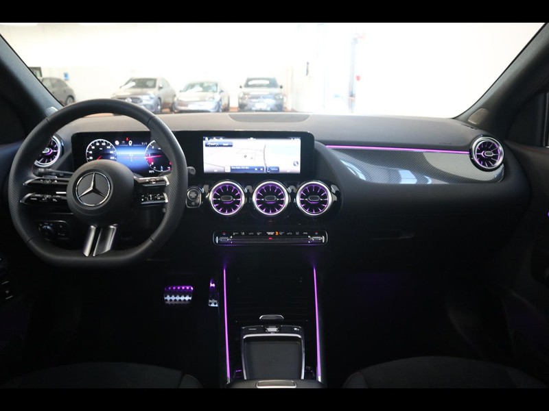 13 - Mercedes GLA 200 d amg line premium 4matic 8g-dct
