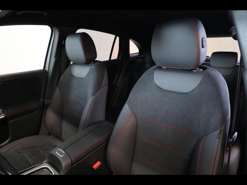 7 - Mercedes GLA 200 d amg line premium 4matic 8g-dct