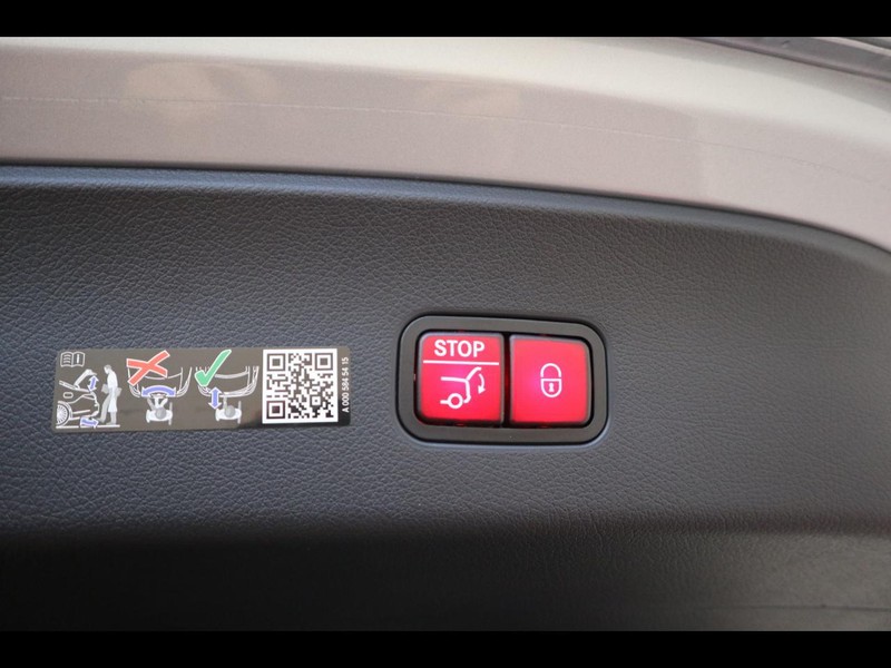 19 - Mercedes GLC coupe 220 d amg line premium 4matic 9g-tronic