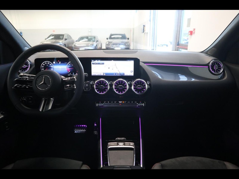13 - Mercedes GLA 180 d amg line advanced plus 8g-dct