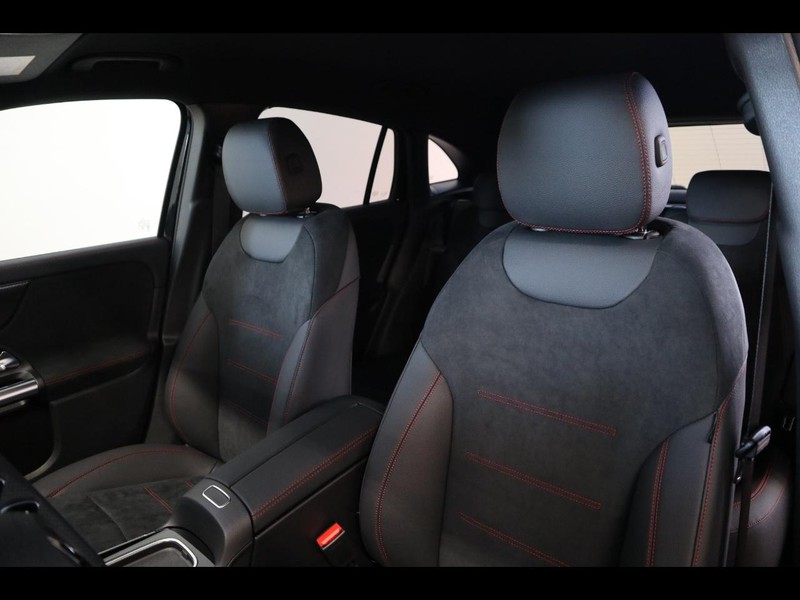 7 - Mercedes GLA 180 d amg line advanced plus 8g-dct