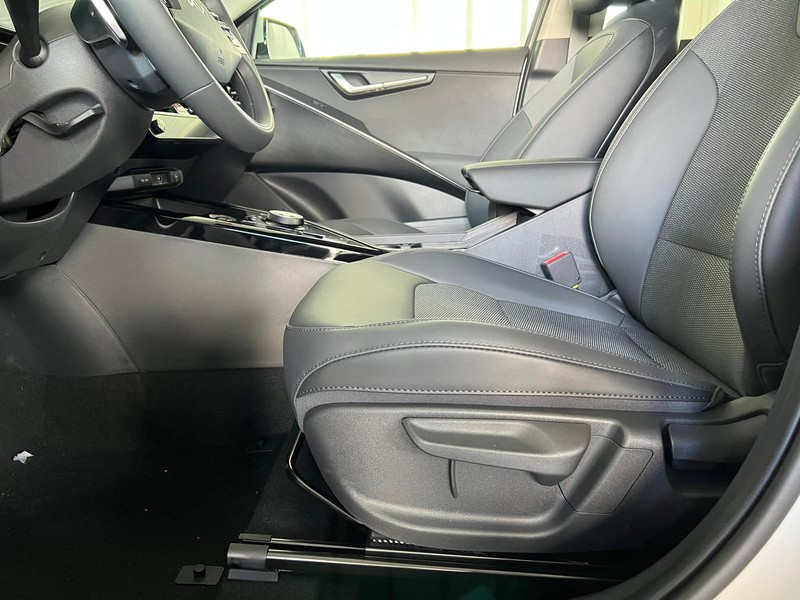 13 - Kia Niro 1.6 gdi hev tri-fuel 126cv style dct6
