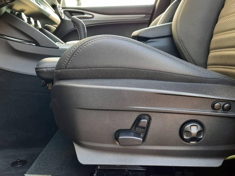 19 - Alfa Romeo Stelvio 2.2 turbo 210cv veloce q4 at8