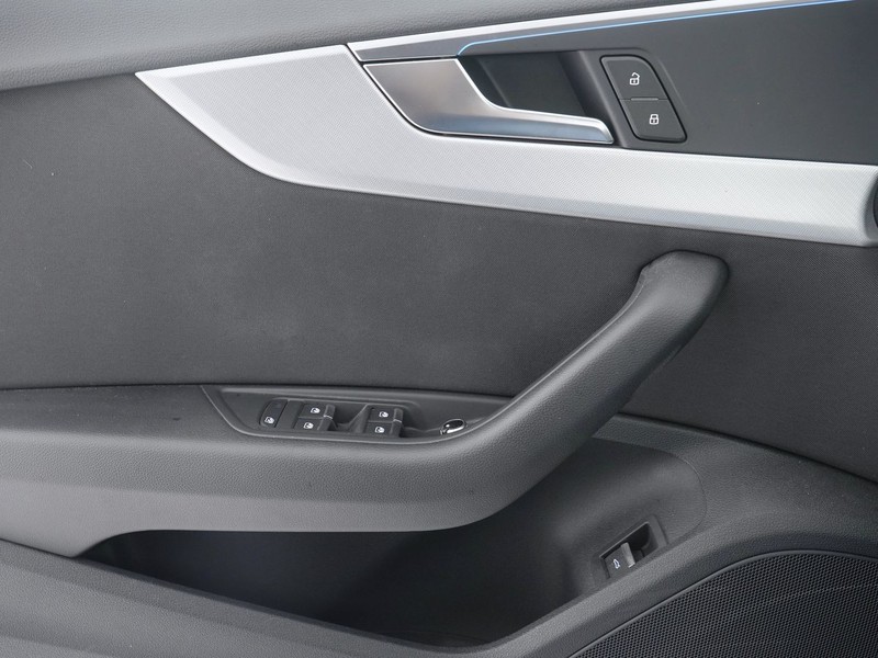 13 - Audi A5 sportback 40 2.0 tfsi mhev 204cv s line edition s tronic