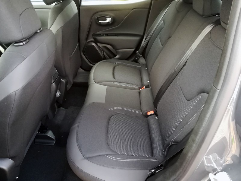 13 - Jeep Renegade 1.5 turbo t4 mhev altitude 2wd dct