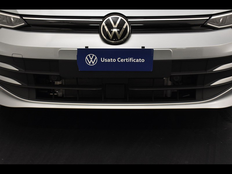 13 - Volkswagen Golf 1.5 tsi ehybrid 204cv edition plus dsg