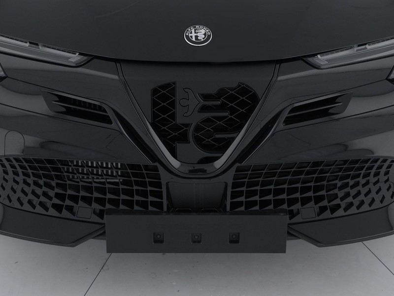 13 - Alfa Romeo Junior 1.2 hybrid 145cv ibrida speciale edct6