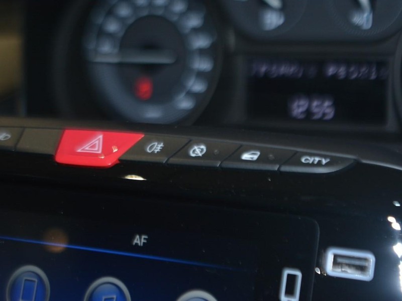 19 - Lancia Ypsilon 1.0 firefly hybrid 70cv platino s&s