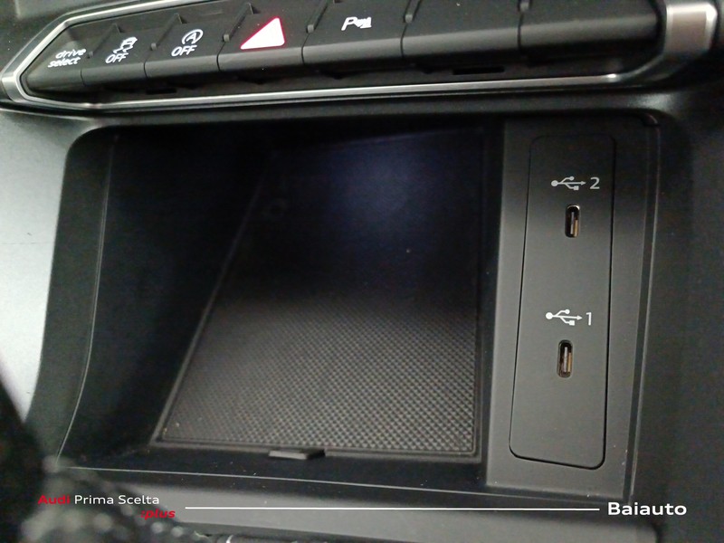 13 - Audi Q3 sportback 35 2.0 tdi s line edition s tronic