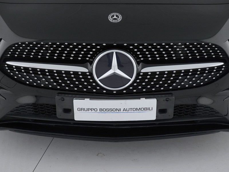 13 - Mercedes Classe A 250 premium 4matic 7g-dct