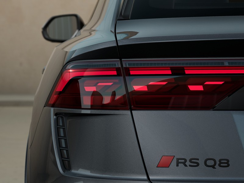 7 - Audi RSQ8 rs 4.0 v8 mhev 48v 600cv tiptronic
