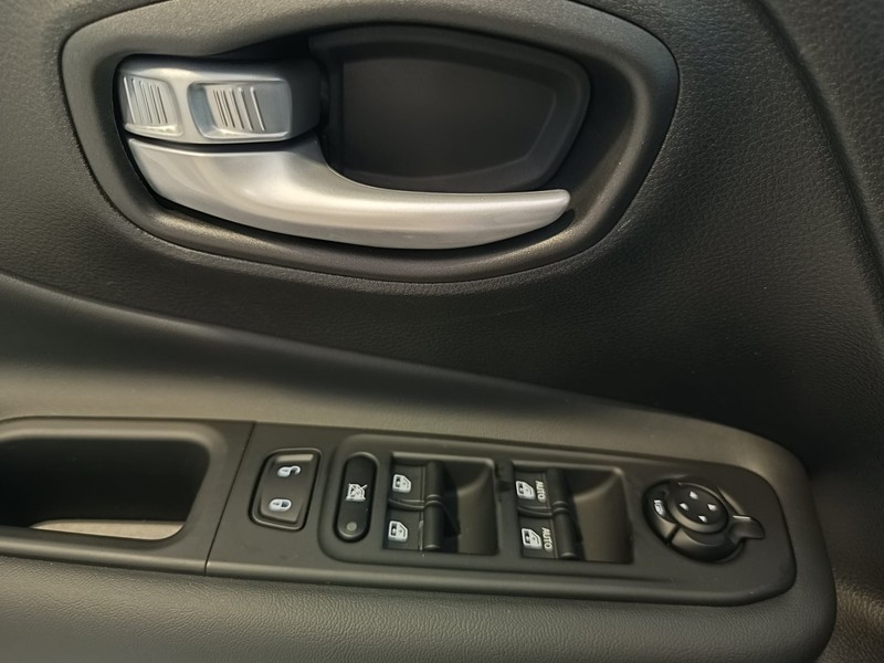 13 - Jeep Renegade 1.5 turbo t4 mhev north star 2wd dct