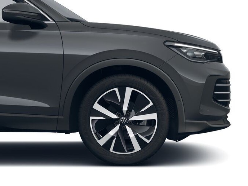 7 - Volkswagen Tiguan 1.5 etsi act 150cv elegance dsg