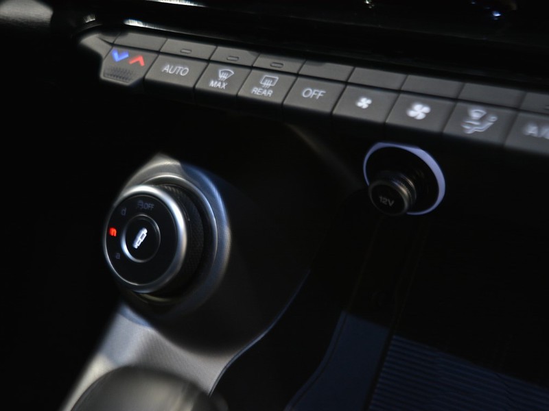 19 - Alfa Romeo Tonale 1.5 hybrid 160cv veloce tct7