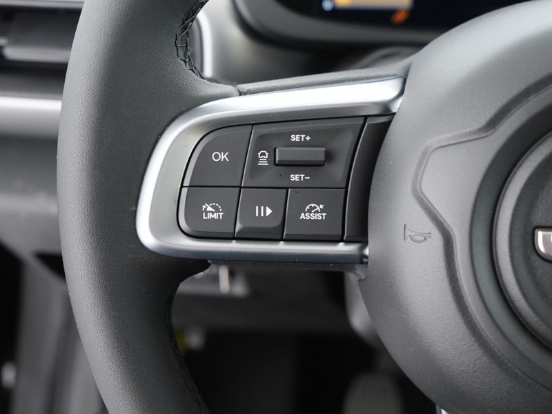 25 - Jeep Avenger 1.2 turbo 100cv summit fwd