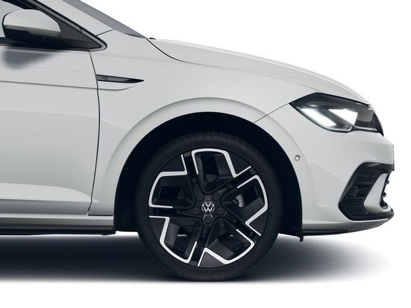 7 - Volkswagen Polo 1.0 tsi 95cv r-line plus dsg