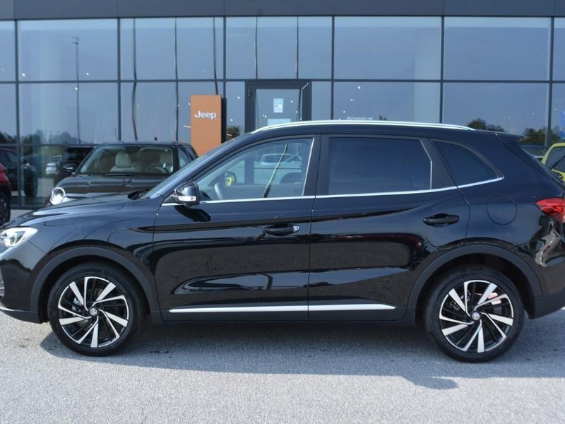 25 - Mg ZS 1.5 hybrid+ luxury auto