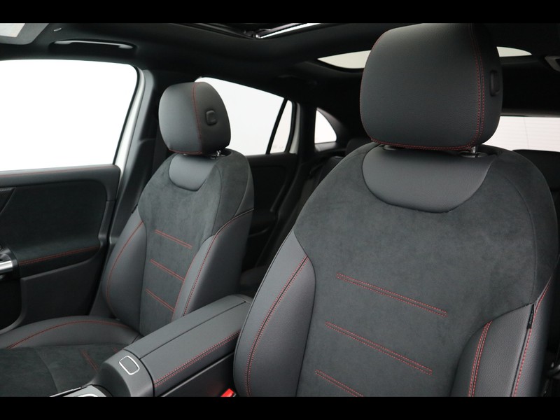 7 - Mercedes GLA 200 d amg line premium 4matic 8g-dct