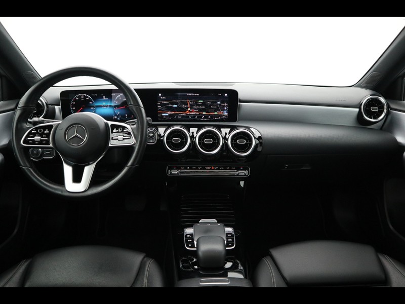 13 - Mercedes Classe A 200 sport 7g-dct