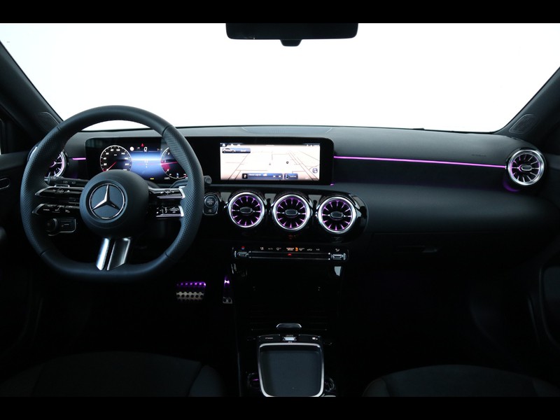 13 - Mercedes Classe A 180 d amg line advanced plus speedshift dct amg 8g