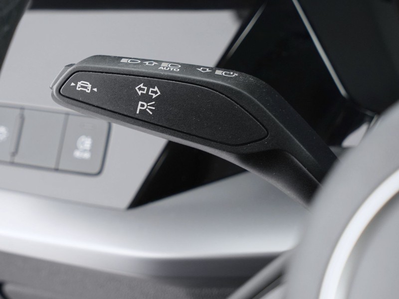 25 - Audi A3 sportback 30 2.0 tdi business s tronic