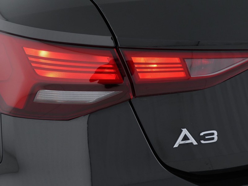 7 - Audi A3 sportback 30 2.0 tdi business s tronic