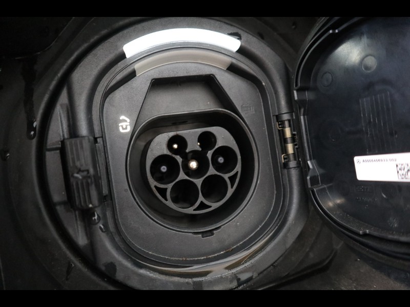 19 - Mercedes GLA 250 e plug-in-hybrid amg line advanced plus 8g-dct