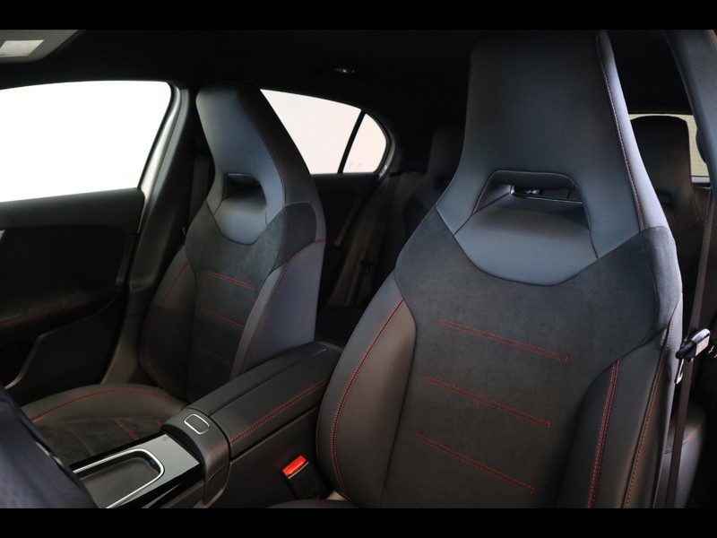 7 - Mercedes Classe A 250 e plug-in-hybrid amg line premium speedshift dct amg 8g