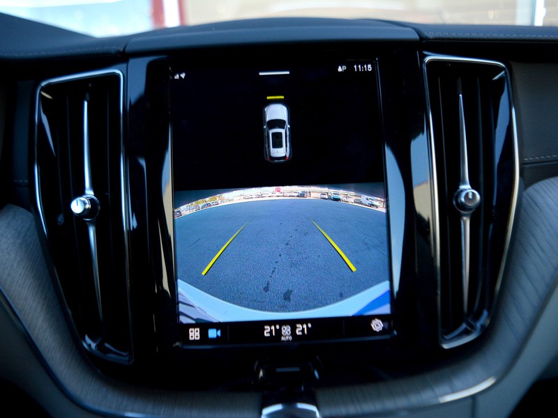 19 - Volvo XC60 2.0 b5 inscription awd automatico