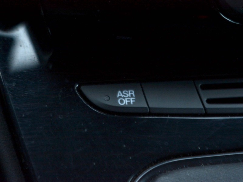 19 - Lancia Ypsilon 1.0 firefly hybrid 70cv silver s&s