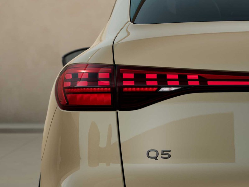 7 - Audi Q5 sportback 2.0 e-hybrid 299cv s line edition quattro s tronic