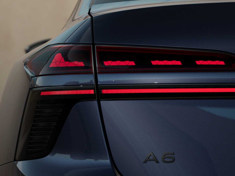 7 - Audi A6 2.0 e-hybrid 367cv s line edition quattro s tronic