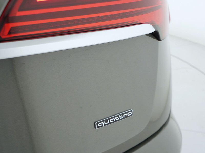 37 - Audi Q5 sportback 40 2.0 tdi mhev 12v s line quattro s tronic