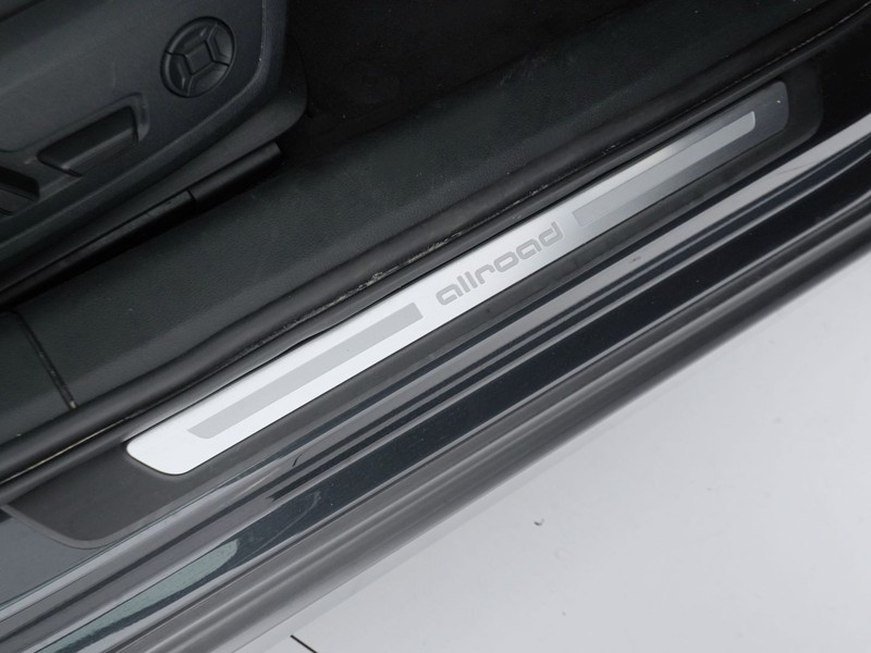 19 - Audi A6 allroad allroad 40 2.0 tdi mhev 12v 204cv business advanced quattro ultra s tronic