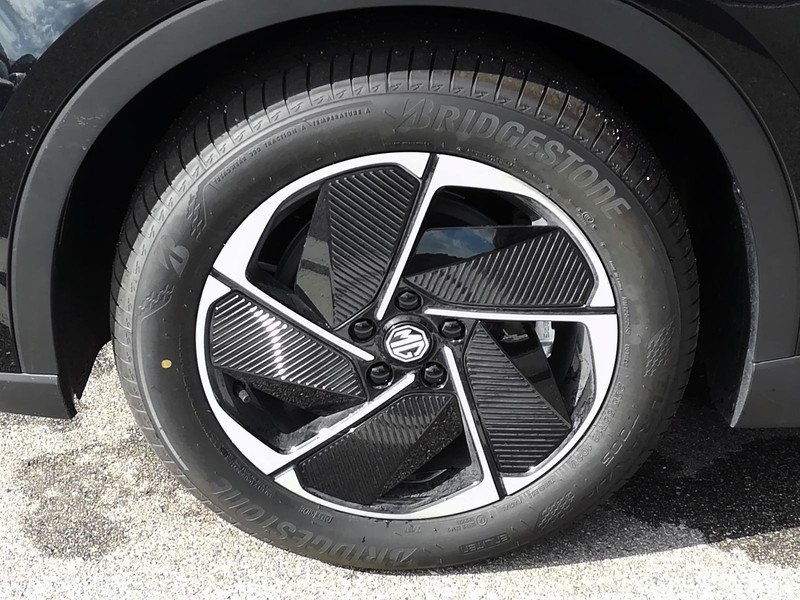 13 - Mg MGS5 EV ev luxury 64