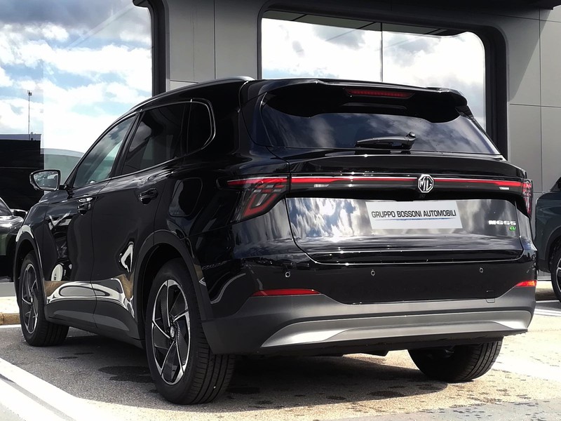 7 - Mg MGS5 EV ev luxury 64