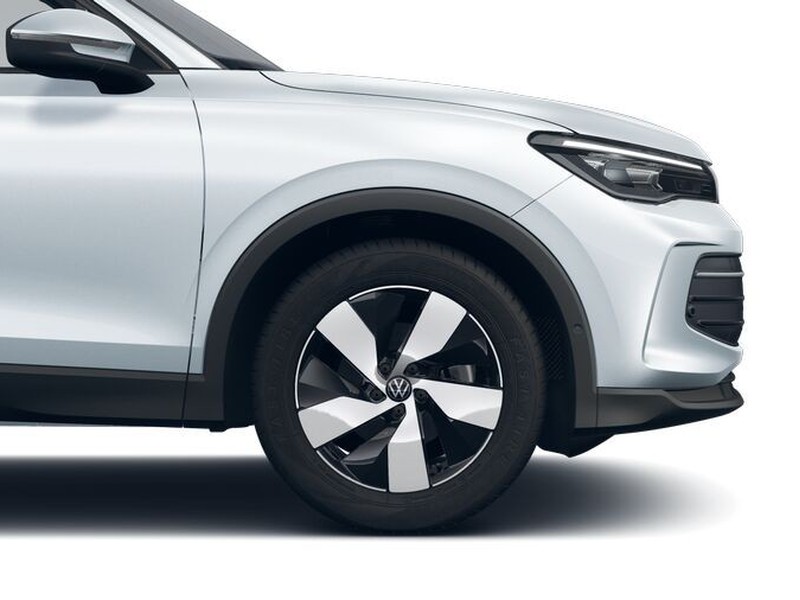 7 - Volkswagen Tiguan 1.5 etsi act 150cv edition plus dsg