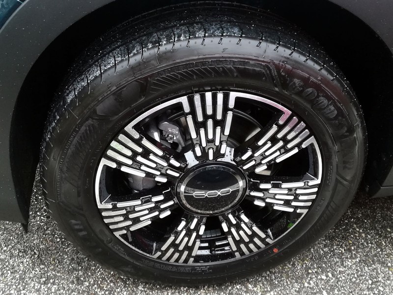 13 - Fiat 600 1.2 hybrid 145cv icon edct