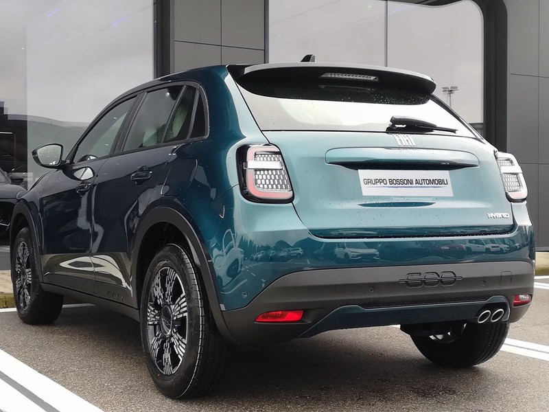 7 - Fiat 600 1.2 hybrid 145cv icon