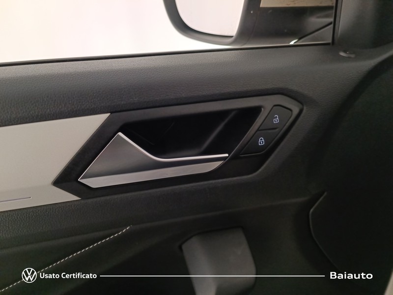 19 - Volkswagen T-Roc cabriolet 1.0 tsi 110cv style