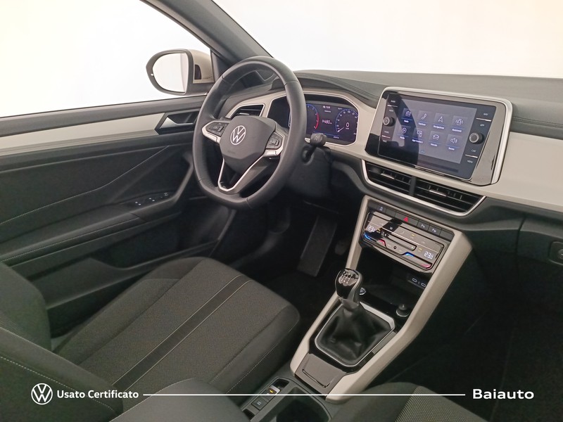 7 - Volkswagen T-Roc cabriolet 1.0 tsi 110cv style
