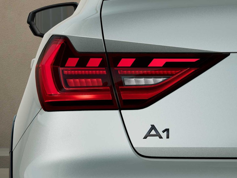 7 - Audi A1 allstreet 35 1.5 tfsi 150cv identity contrast s tronic