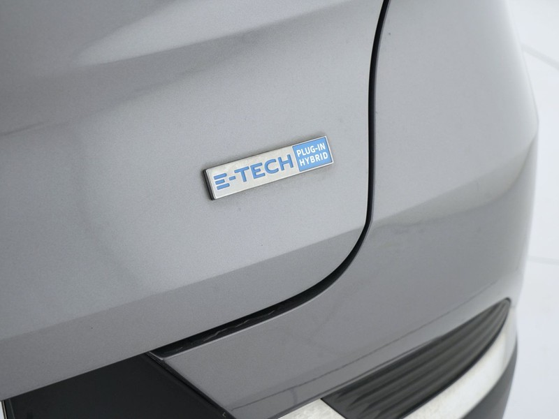 37 - Renault Captur 1.6 e-tech plug-in hybrid 160cv intens auto