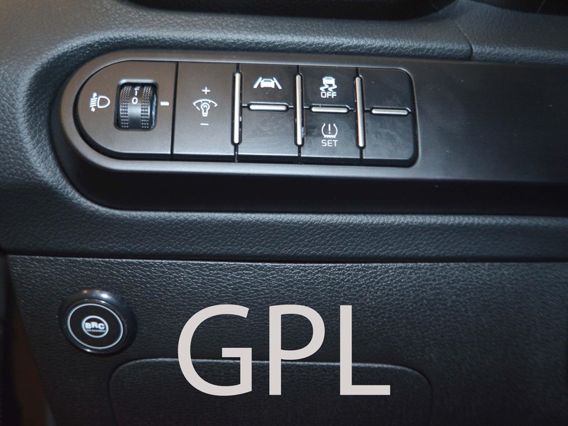 13 - Kia Xceed 1.0 t-gdi gpl 94cv business mt