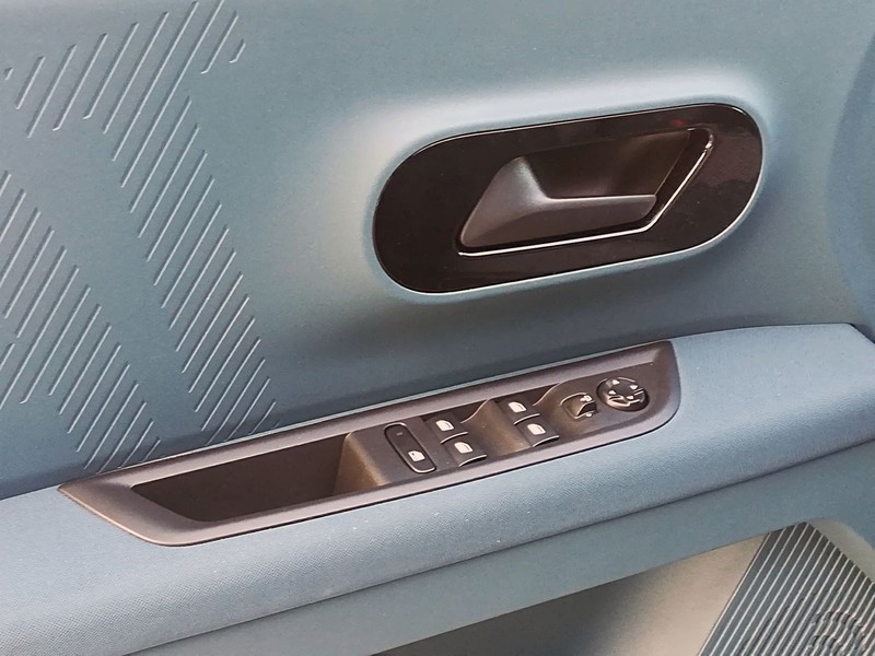 19 - Fiat Grande Panda 1.2 hybrid 110cv la prima