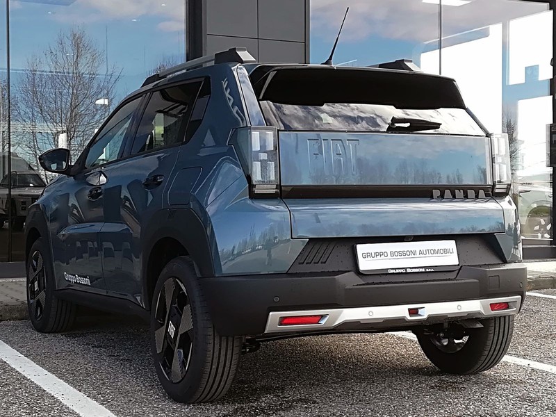 7 - Fiat Grande Panda 1.2 hybrid 110cv la prima