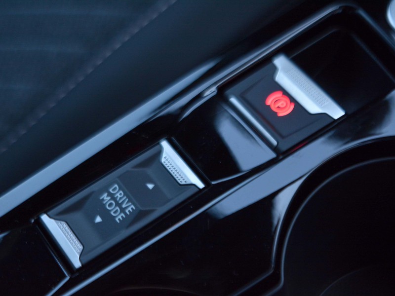 19 - Peugeot 2008 1.2 puretech 100cv allure s&s